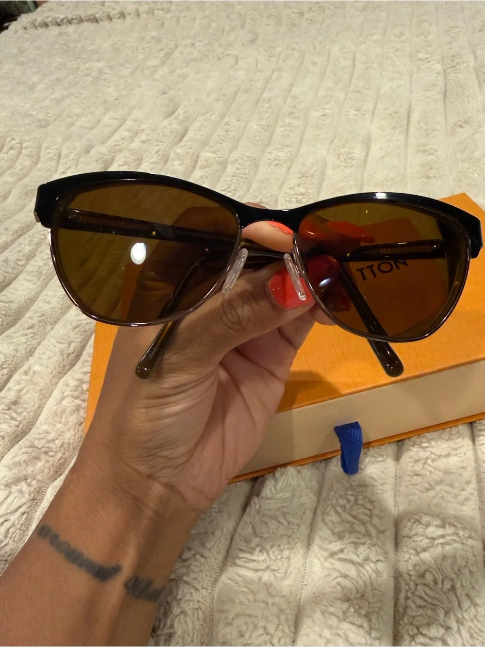 Via Spiga Cat Eye Sunglasses - Black- Subscription lenses existing